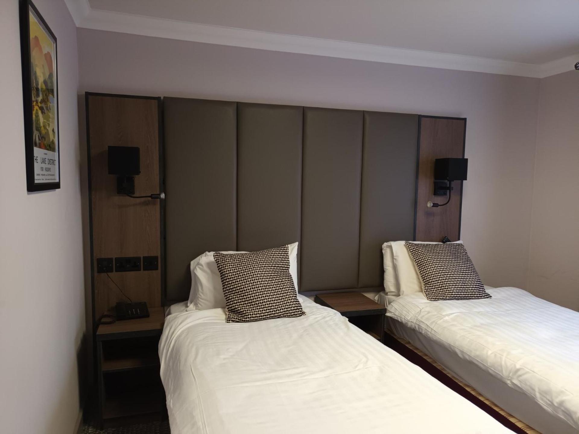 Twin Room Shower