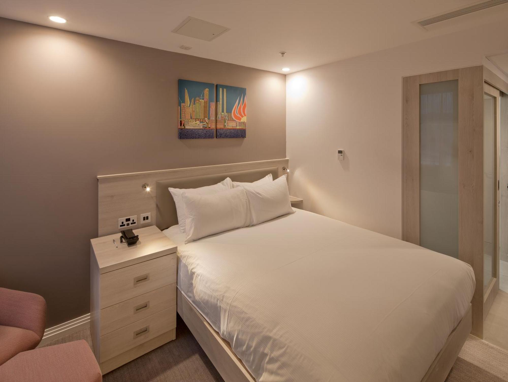 Zimmer mit Queensize-Bett