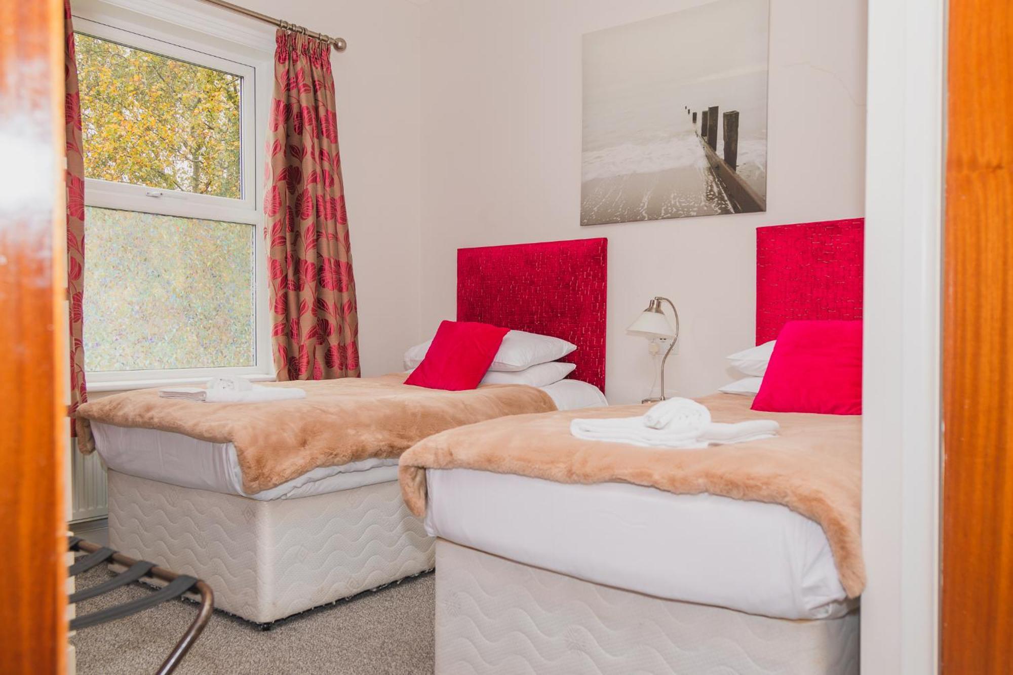 Standard Twin Room