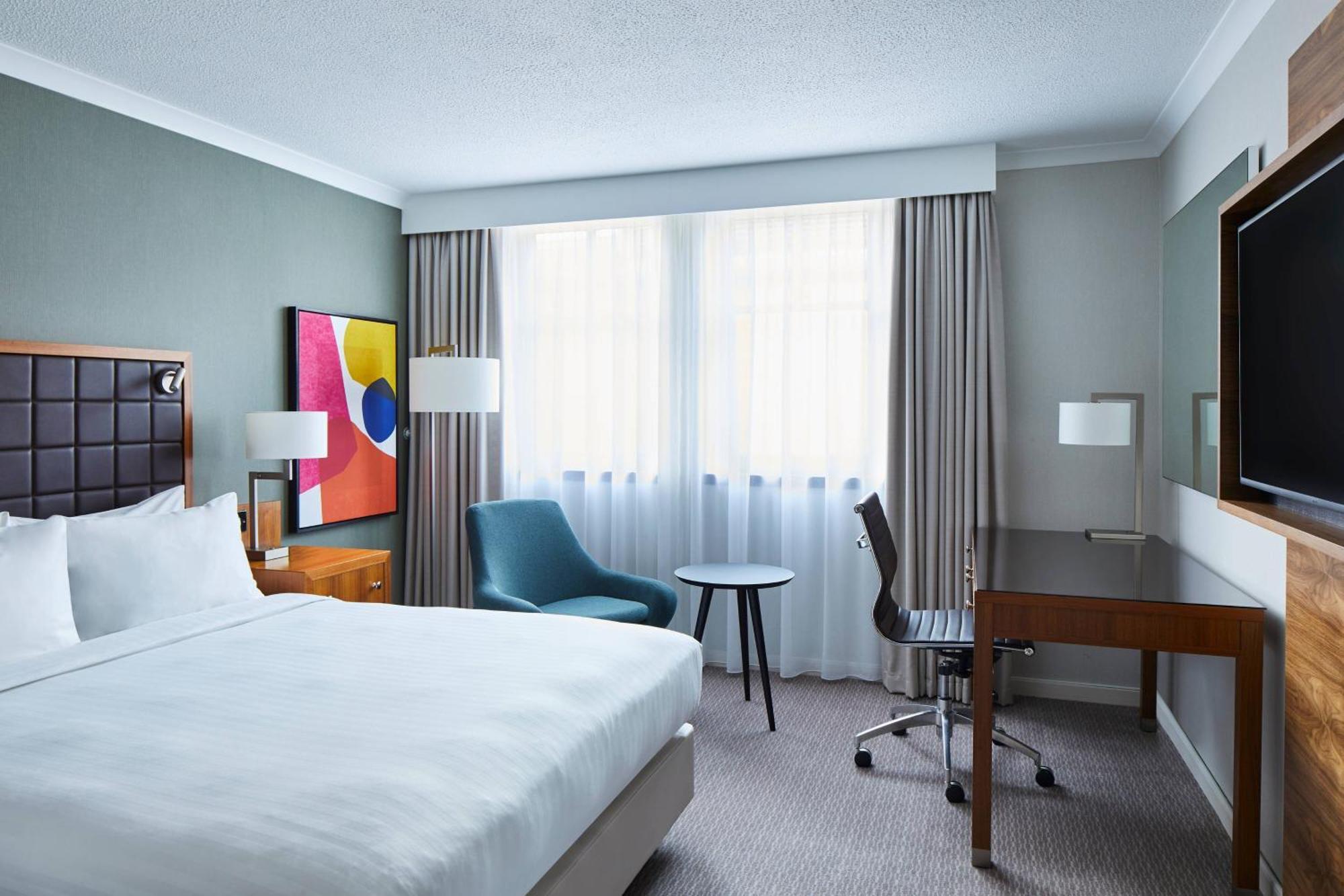 Deluxe Queen Room