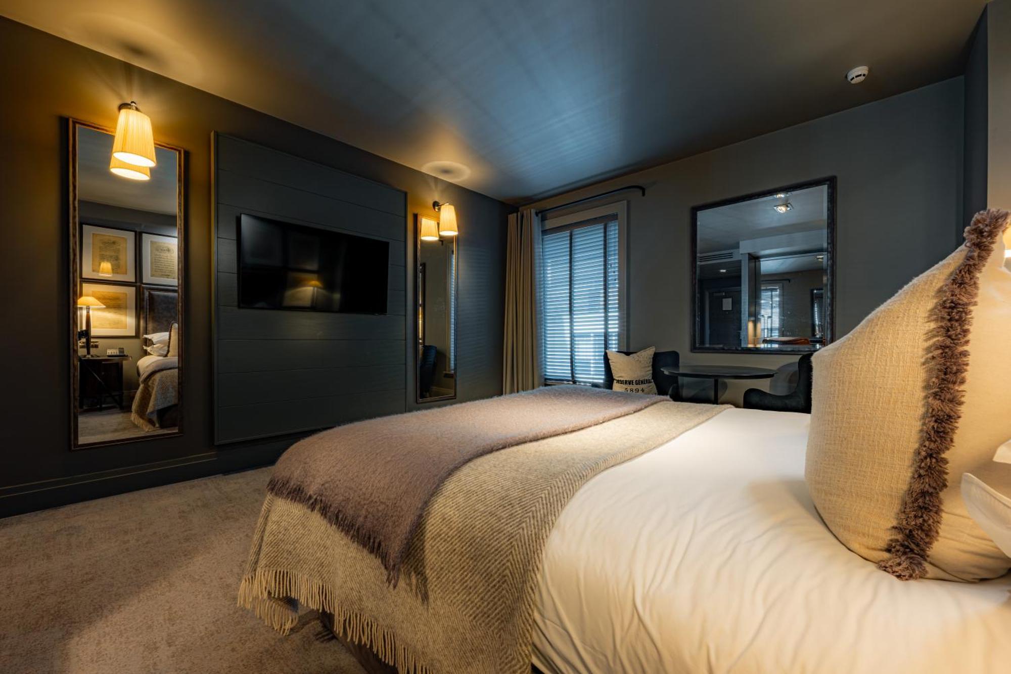 Classic Double Room