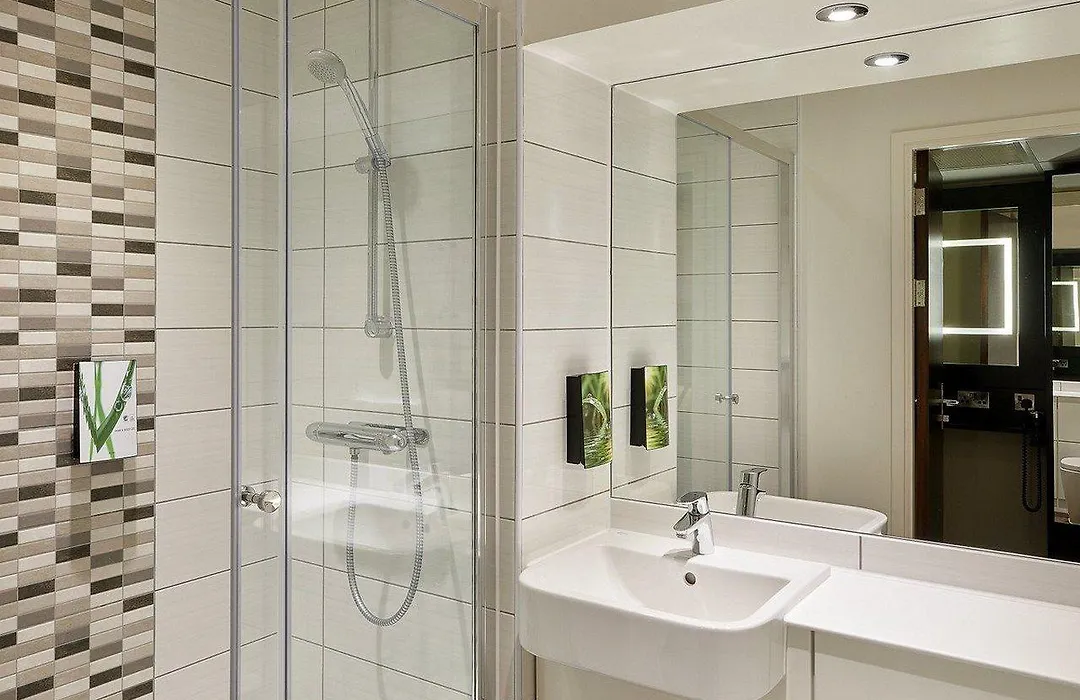 Premier Inn Leeds City Centre-1