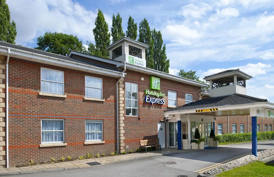 Holiday Inn Express Leeds-East By Ihg-1