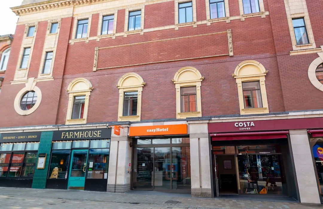 Easyhotel Leeds-1