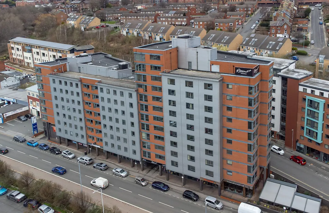 Roomzzz Leeds City West-1