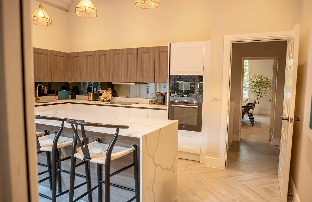 10 Park Square East, Luxury Serviced Apartments-1