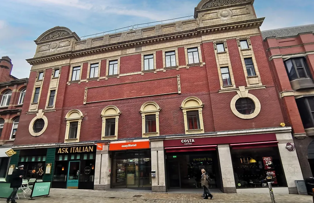 Easyhotel Leeds-1