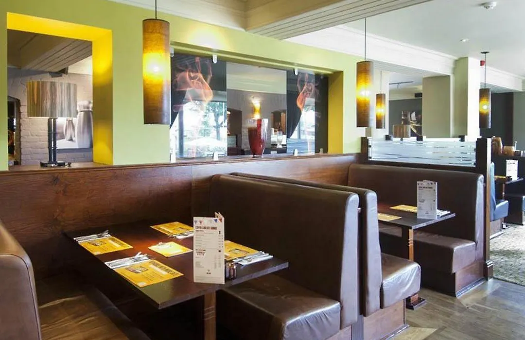 Premier Inn Leeds / Bradford Airport-1