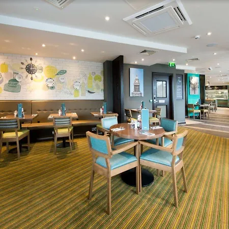 Premier Inn Leeds Headingley-2