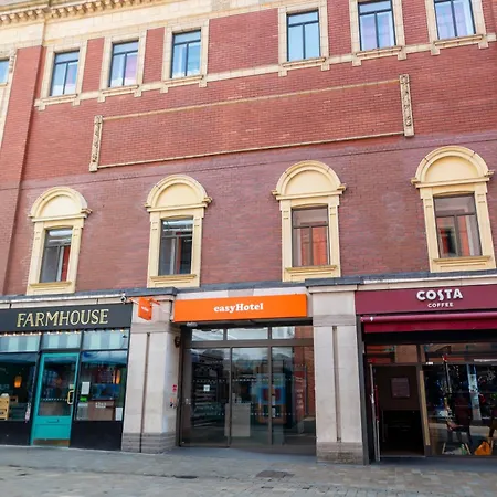 Easyhotel Leeds-2