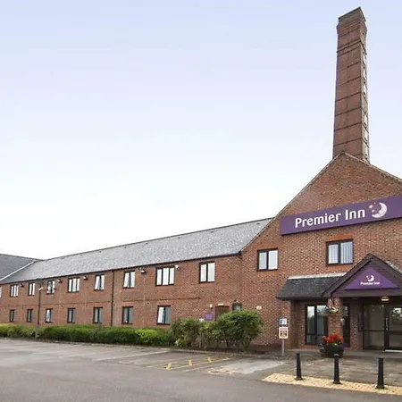 Premier Inn Leeds South - Birstall-3