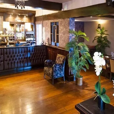 Premier Inn Leeds East-3