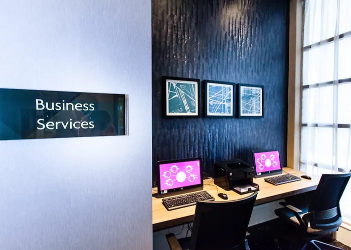 Crowne Plaza Leeds By Ihg Hotel
