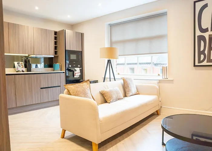 10 Park Square East, Luxury Serviced Apartments Leeds 